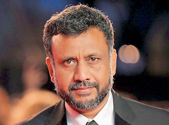 Anees Bazmee to direct Aankhen sequel